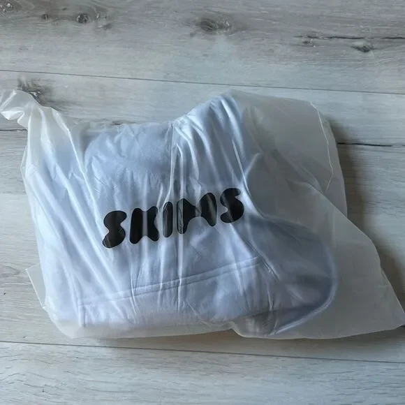 SKIMS Light Blue Long Sleeve Jacket - Picture 2 of 8